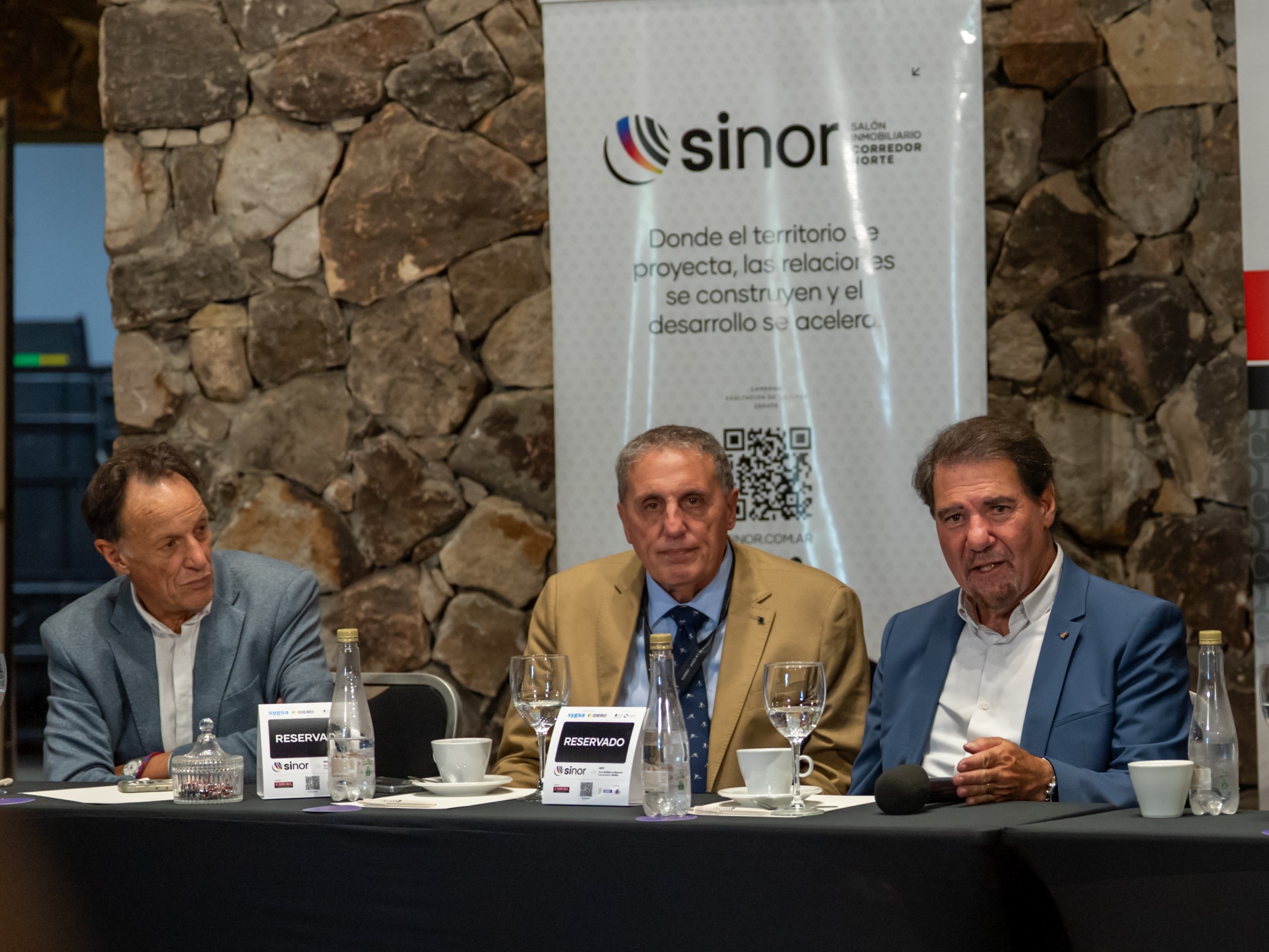 Panel de referentes industriales y logísticos